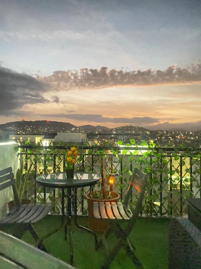 Nº5 Fantastique- Apartment Praia